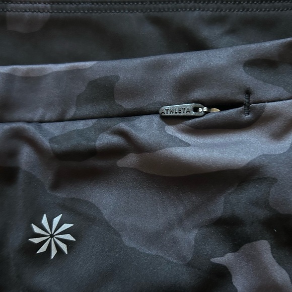 ATHLETA Ace Tennis Skort 15.5" Printed Black Camo Size S GUC Tenniscore - Picture 11 of 16